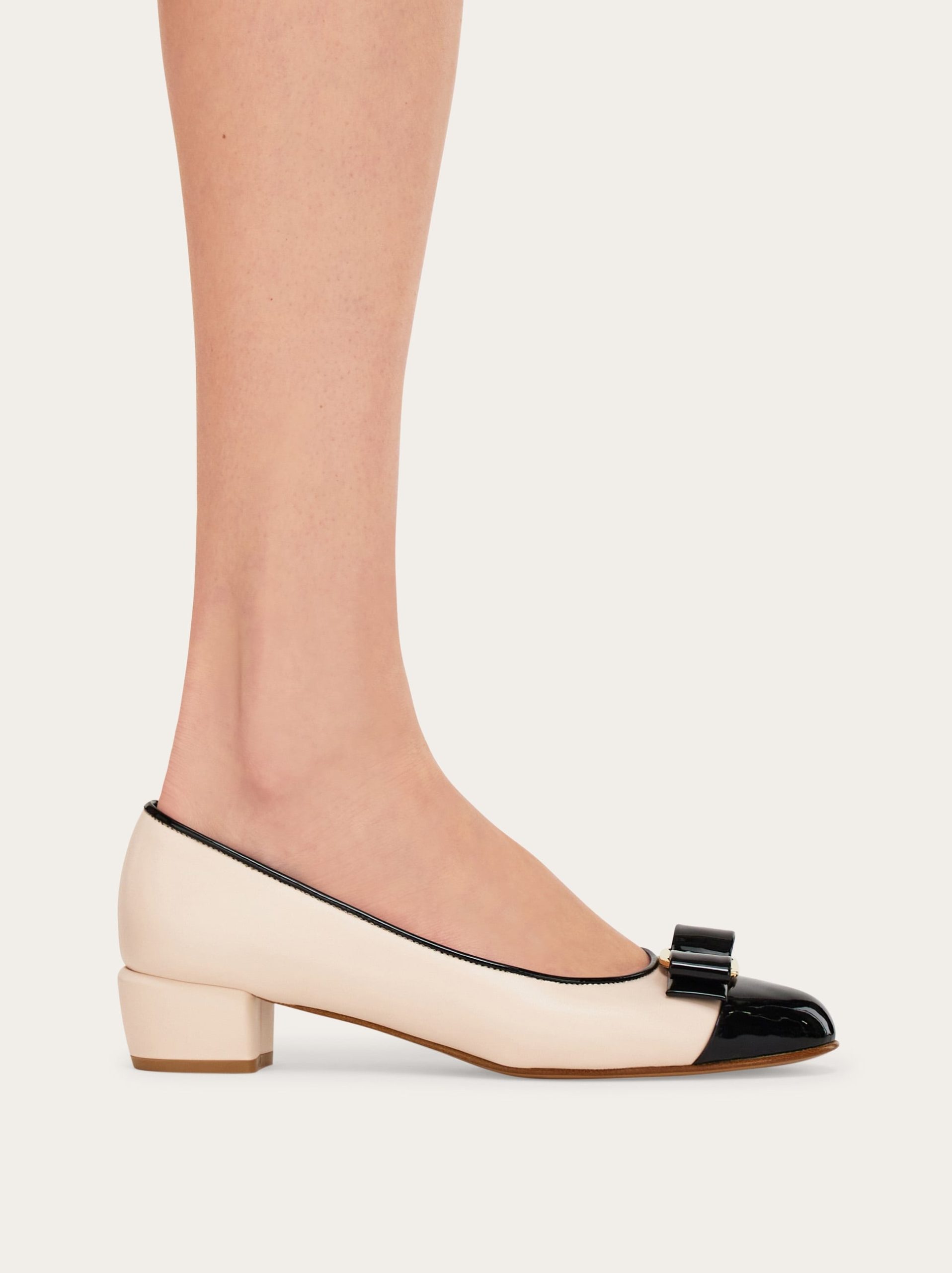 Ferragamo Vara pump - Image 4
